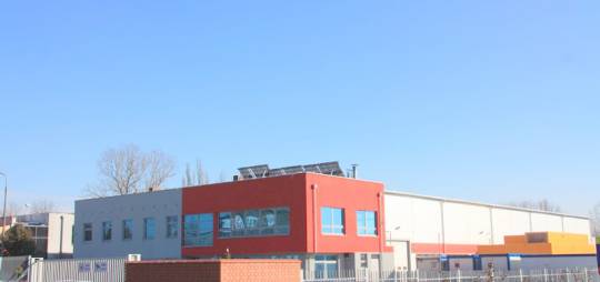 Rozbudowa Zakładu Produkcji Elementów Budowlanych KONTENER w Płocku o hale malarni i montażu kontenerów z zapleczem socjalno – biurowym. Hala stalowa z suwnicą natorową i kotłownią olejową